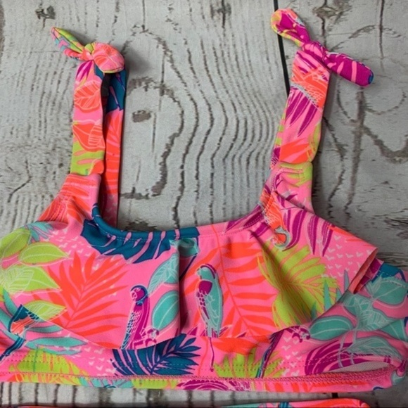 🎉 Host Pick 🎉 SO Floral Tropical Shoulder Tie Ruffle Bikini - Picture 3 of 5